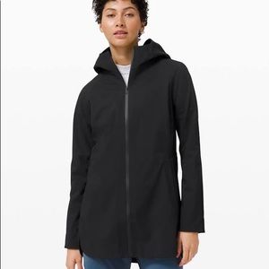 Lululemon Glyde along softshell rain jacket